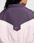 Nike Women's Zip-up Jacket in Woven Fabric Dark Raisin