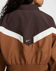 Nike Women's Zip-up Jacket in Woven Fabric Velvet Brown
