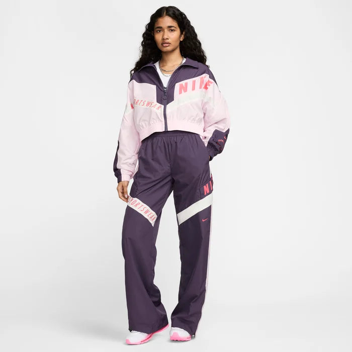 Nike Women's Zip-up Jacket in Woven Fabric Dark Raisin