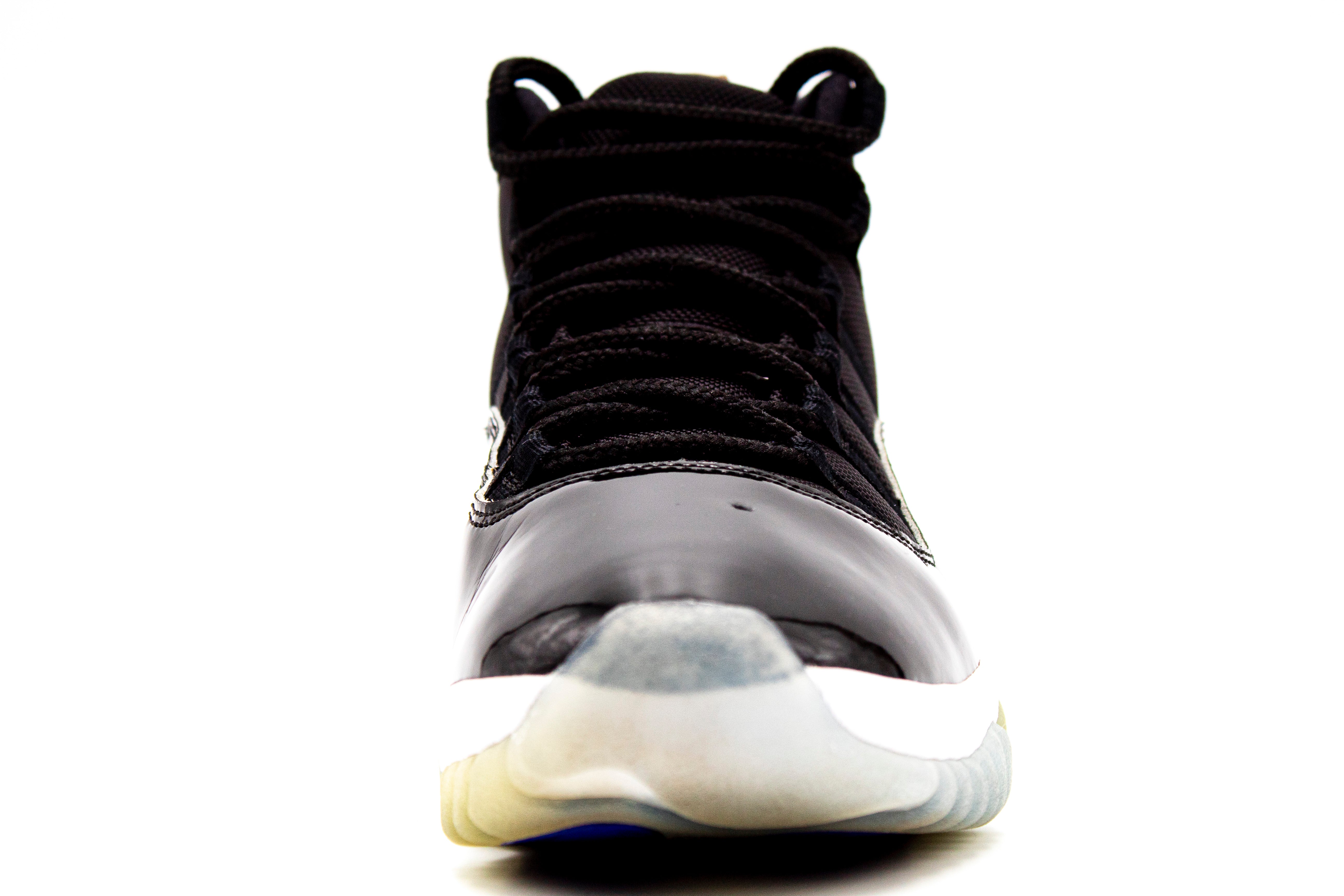 Air Jordan 11 Retro &quot;Space Jam&quot; (2016) (Pre-owned)