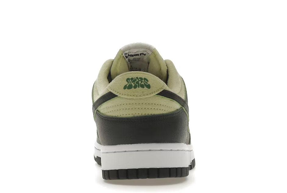 Nike Dunk Low &quot;Avocado&quot; (W)